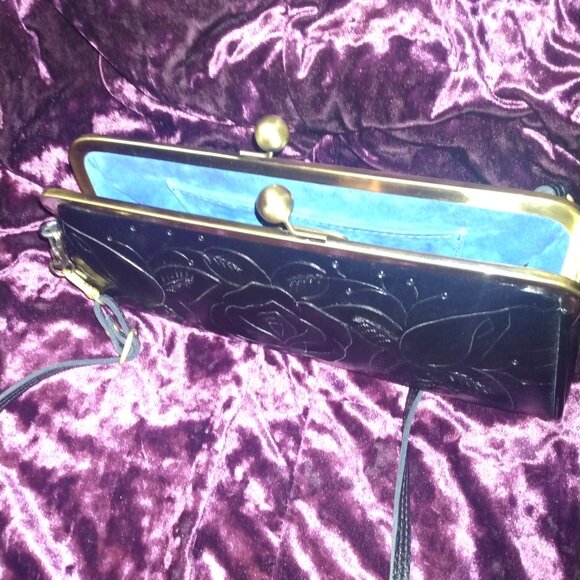 Purse - Picture 2 of 8